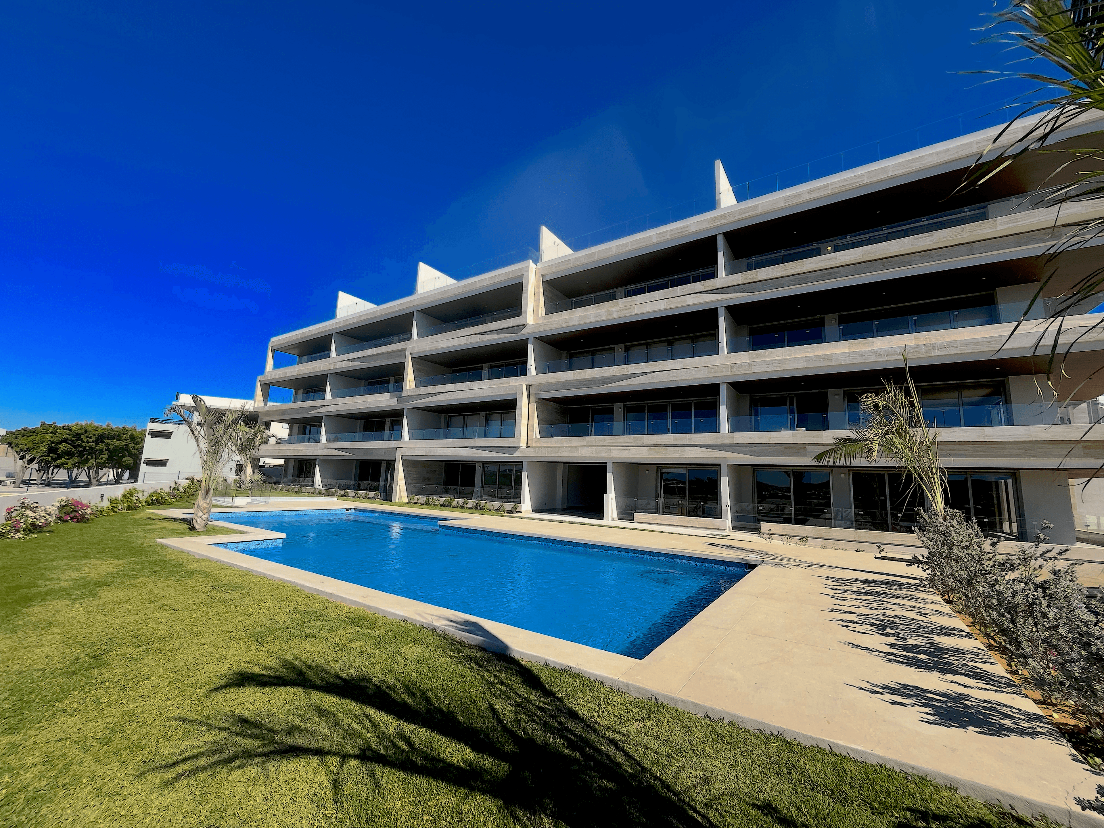 Superficie de concreto arquitectónico Bomanite en desarrollo turístico